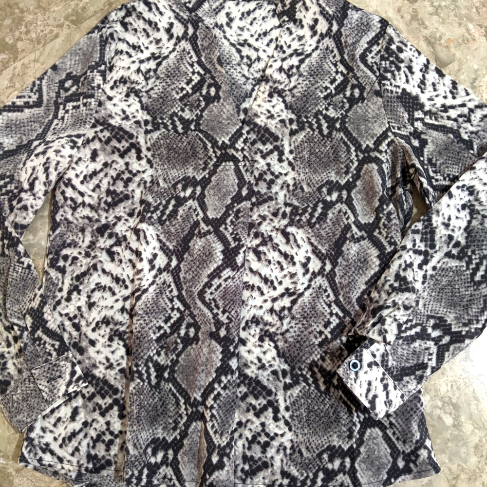 Women's blouse